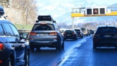 Die Attacke galt offenbar Autos auf der Inntalautobahn. (Symbolbild)