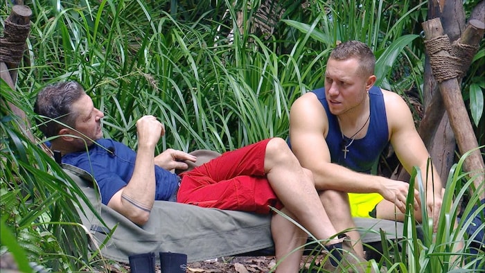 Der Hunger setzt Hardy Krüger (l.) und Patrick Romer sichtbar zu.