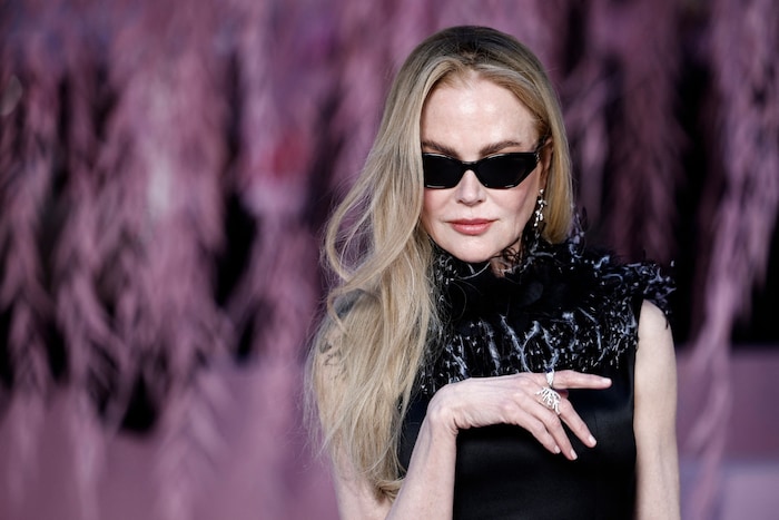 Die Schauspielerin stahl bei Chanel selbst Stars wie Dua Lipa die Show.