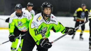 Auch so können Weinköniginnen aussehen. Erst am Wochenende gelang ihr mit ihrer Kampfmannschaft ...