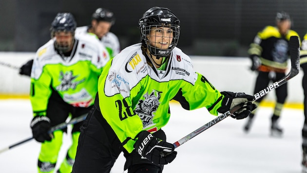 Auch so können Weinköniginnen aussehen. Erst am Wochenende gelang ihr mit ihrer Kampfmannschaft ...