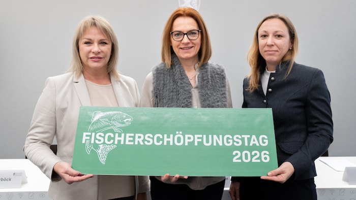 Von links: Eva Keferböck, Landesrätin Simone Schmiedtbauer und Melanie Haas