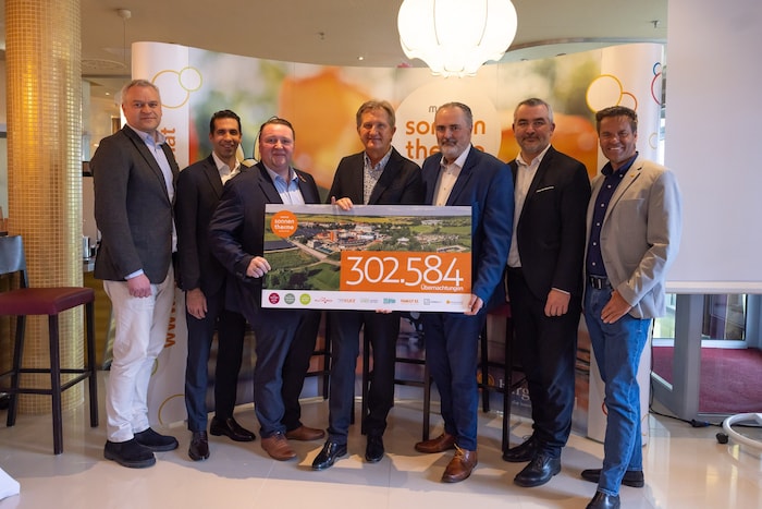 Präsentierten die Ausbaupläne: Hofstädter (LIB), Sharma (CEO Burgenland Energie), Bürgermeister ...