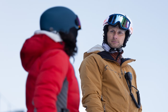 Patrick Urban, sportlicher Leiter der Ski-Akademie, mit „Krone“-Redakteurin Monika König Krisper