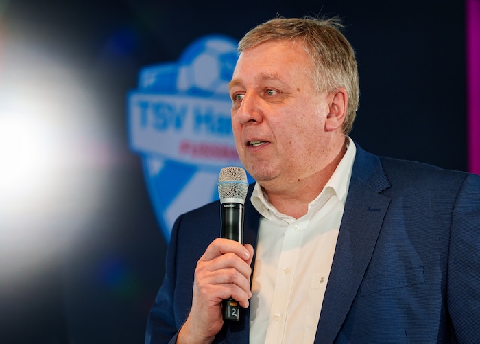 Sportchef Erich Korherr will sich mit seinen Hartbergern für die Meisterrunde qualifizieren.