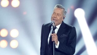 Roland Kaiser kann wegen einer Bänderverletzung bis auf Weiteres nicht auftreten.