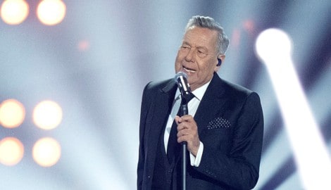 Roland Kaiser kann wegen einer Bänderverletzung bis auf Weiteres nicht auftreten.