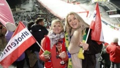 Die Fans sind bei bester Laune.