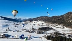 Blauer Himmel, bunte Ballone und ringsum Schnee – Herz, was willst du mehr?
