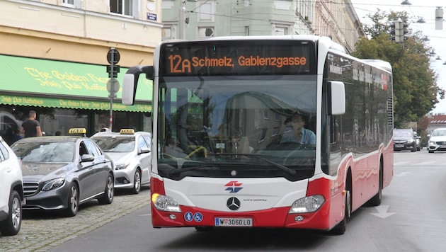 Die 12A-Haltestelle Mariahilfer Straße, Geibelgasse heißt künftig nur Geibelgasse.