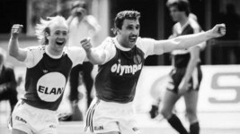 Christian Keglevits (li.) im Jubel mit seinem langjährigen Teamkollegen bei Rapid Wien Hans ...