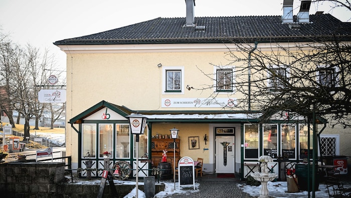 Das Gasthaus „Zum schiefen Apfelbaum“ hat nie seinen Wirtshaus-Charme verloren.