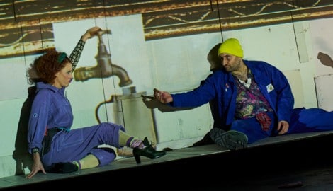 „Zu ebener Erd“ herrscht Armut: Stefanie Dvorak und Gunter Eckes