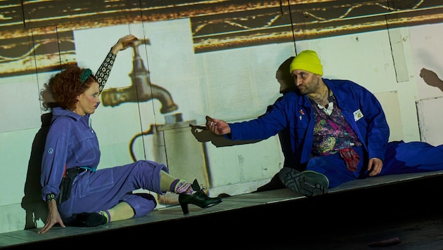 „Zu ebener Erd“ herrscht Armut: Stefanie Dvorak und Gunter Eckes