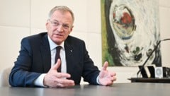 Oberösterreichs Landeshauptmann Thomas Stelzer kann sich auch übergangsmäßige Senkung der ...