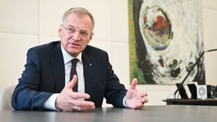 Oberösterreichs Landeshauptmann Thomas Stelzer kann sich auch übergangsmäßige Senkung der ...