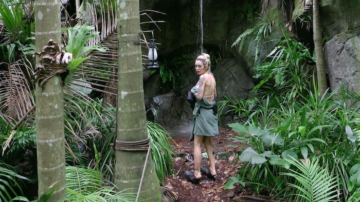 ... geht sie schließlich zum Wasserfall.