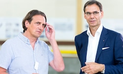 Koblachs Bürgermeister Gerd Hölzl und Landeshauptmann Markus Wallner sind über das ...