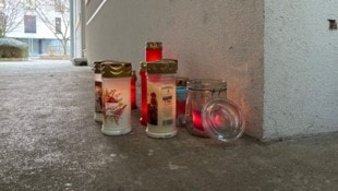 Kerzen am Tatort der Linzer Harrachstraße