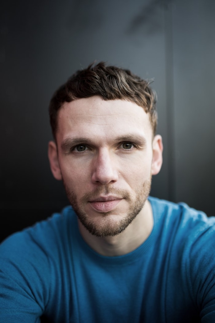 Regisseur Bastian Kraft inszenierte an der Burg u. a. „Dorian Gray“, „Ludwig II.“ und „Der ...