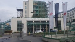 Am Kepler Uniklinikum wurde aufgrund einer kontaminierten Probe einer 30-Jährigen die ...