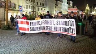 Ihnen ist egal, wie sehr sie die Stadtbewohner nerven: die „Spaziergänger“.