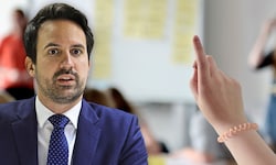 Bildungsminister Christoph Wiederkehr (Neos) will alte Schulfächer durch neue ersetzen. 