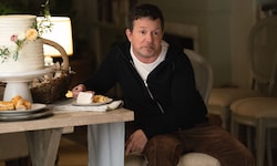 Michael J. Fox feiert in der Apple-TV-Serie „Shrinking“ sein TV-Comeback. 