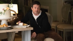 Michael J. Fox feiert in der Apple-TV-Serie „Shrinking“ sein TV-Comeback. 