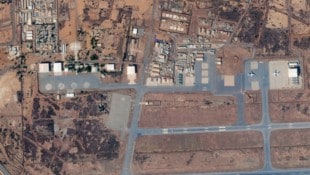 Kurz nach Mitternacht sind am Niamey-Flughafen im Niger am Donnerstag Schüsse und Explosionen zu ...