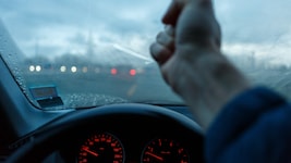 Der Straßenverkehr eignete sich traditionellerweise besonders gut, um ein paar Flüche ...