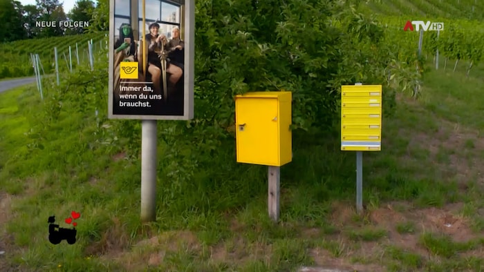 Die Post feiert die „authentische Integration von Werbeelementen“ in laufende TV-Szenen.