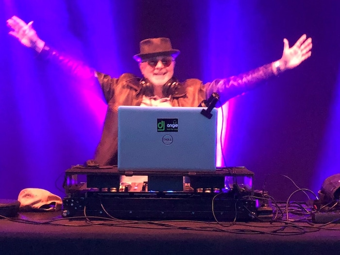 Johannes Anglmayer arbeitet in der Pension als DJ Angie.