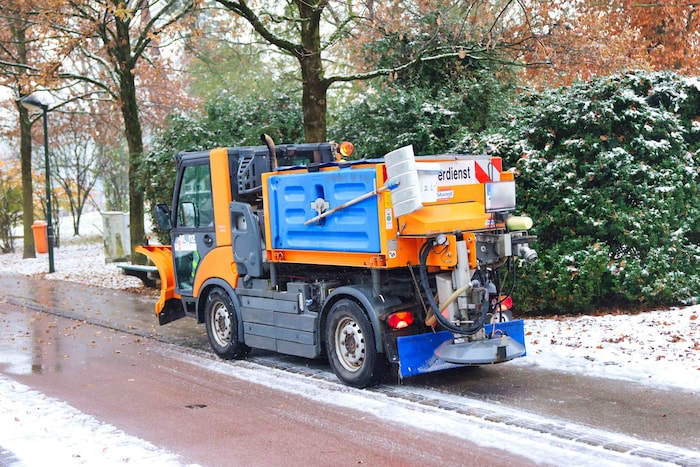2000 bis 3000 Tonnen Streusplitt bringt der Winterdienst der Straßenmeisterei Aspang (NÖ) in ...