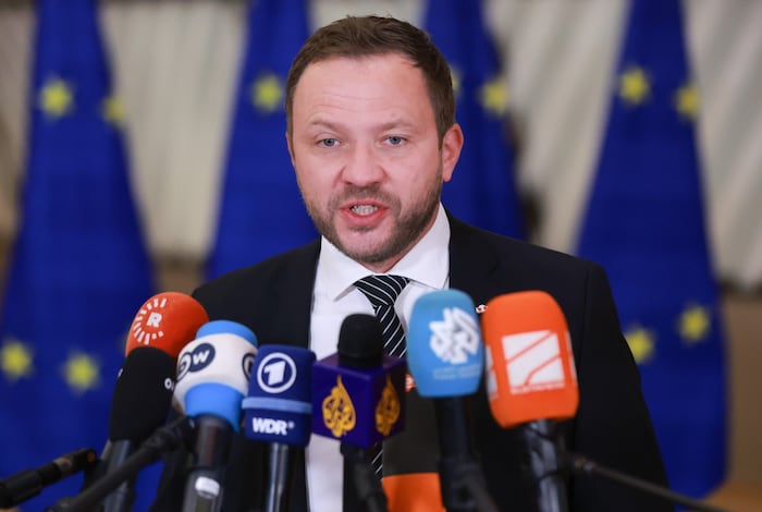 Nach Angaben der Regierung in Tallinn wurden jüngst bereits mehr als 260 russische Kämpfer auf ...