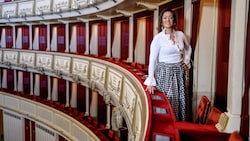 Die Wiener Staatsoper ist ihr Terrain – zumindest beim berühmtesten Ball des Landes: ...