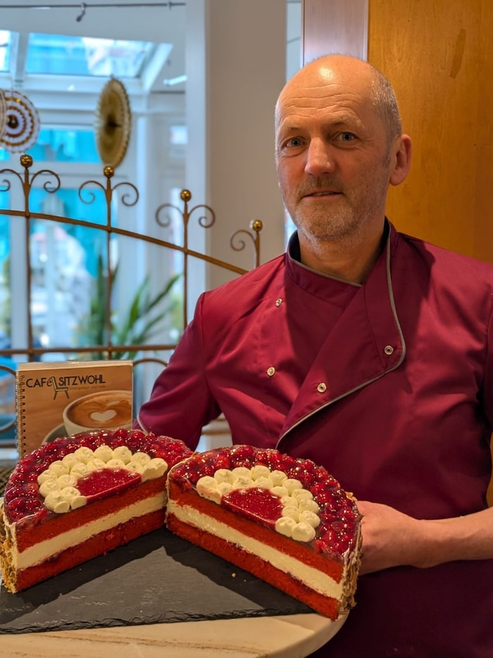 Christoph Hinteregger und die „Österreichtorte“