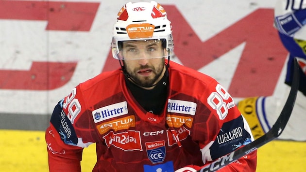 Raphael Herburger braust mit KAC durch die ICE-Liga.