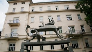 Die Landesregierung: Abteilungen sollen weiter reduziert werden. Wird auch die Kulturabteilung ...