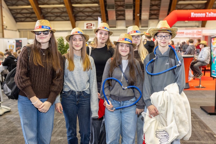 Viele Schulklassen waren auf der Messe unterwegs.