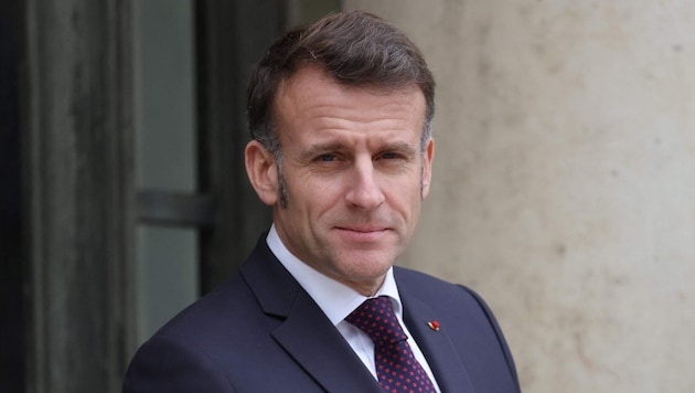 Frankreichs Präsident Emmanuel Macron hat sich am Donnerstag wieder ohne Sonnenbrille gezeigt.