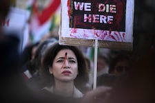 Die Proteste gegen das iranische Regime reißen weltweit nicht ab – vor Ort wird die Lage wieder ...