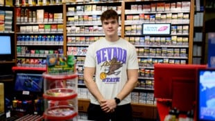 Am nächsten Tag schon wieder arbeiten: der überfallene Trafikant Andreas Fuchs.