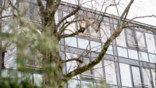 Die 87-Jährige war qualvoll in ihrem Zimmer erstickt. 