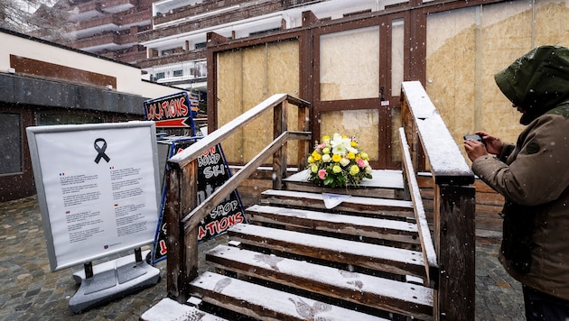 In der Bar Le Constellation kamen in der Silvesternacht Dutzende, großteils junge Menschen ums ...