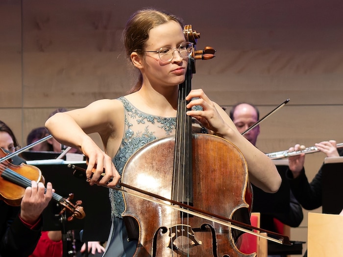 Nora Gillesberger am Cello