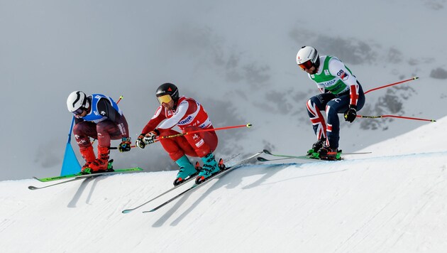 Johannes Aujesky (Mitte)