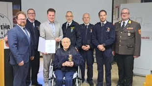 Besondere Ehre für einen besonderen Floriani: Fritz Singer senior!