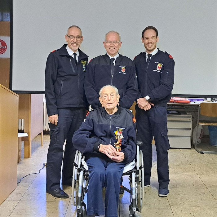 Die Familie gratulierte Fritz Singer senior bei der Ehrung.