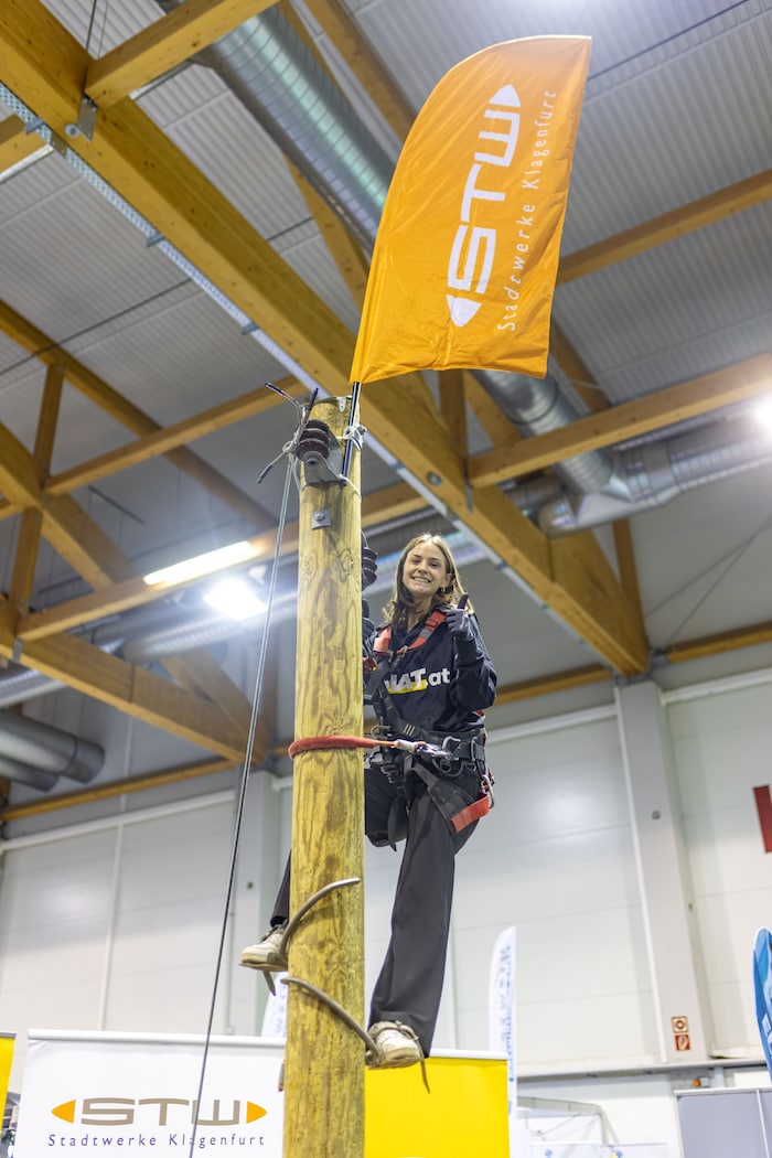 Ob beim Mastklettern oder anderen Ständen – auf der Lehrlingsmesse ist es spannend.